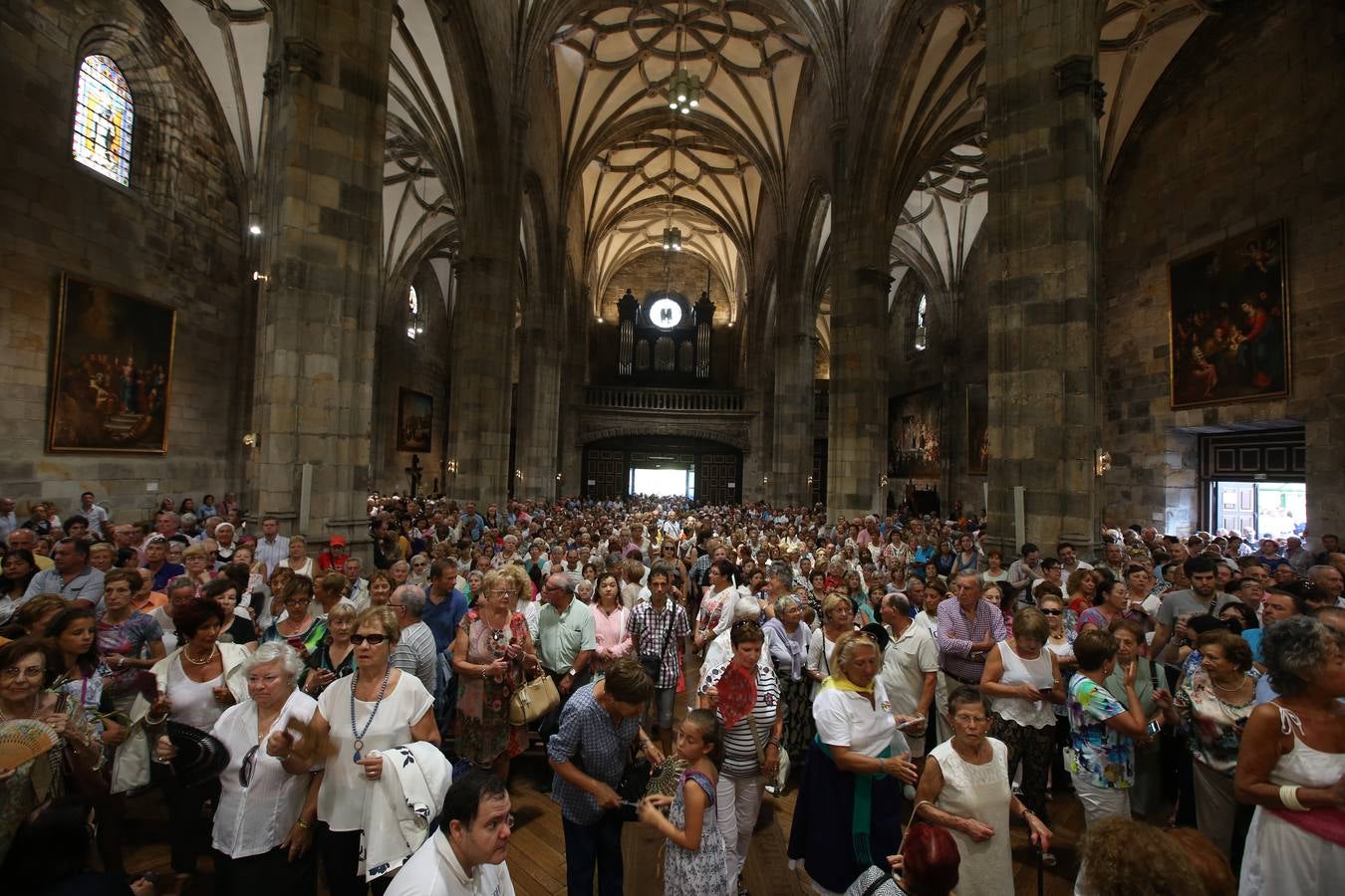 Misa y aurresku en Begoña