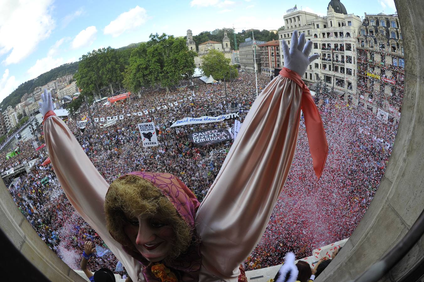 Marijaia enciende Bilbao