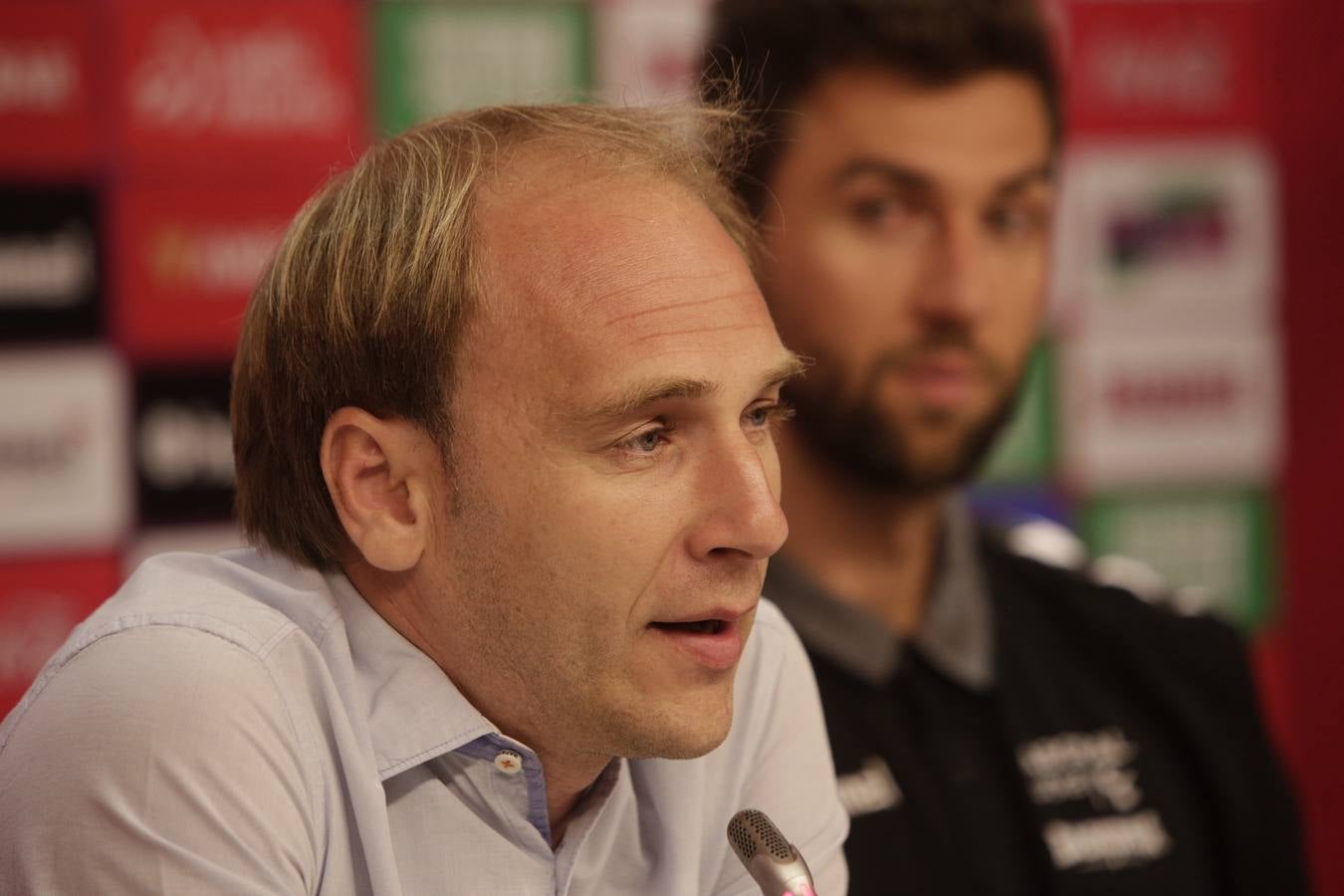 Bargnani, presentado como nuevo jugador baskonista