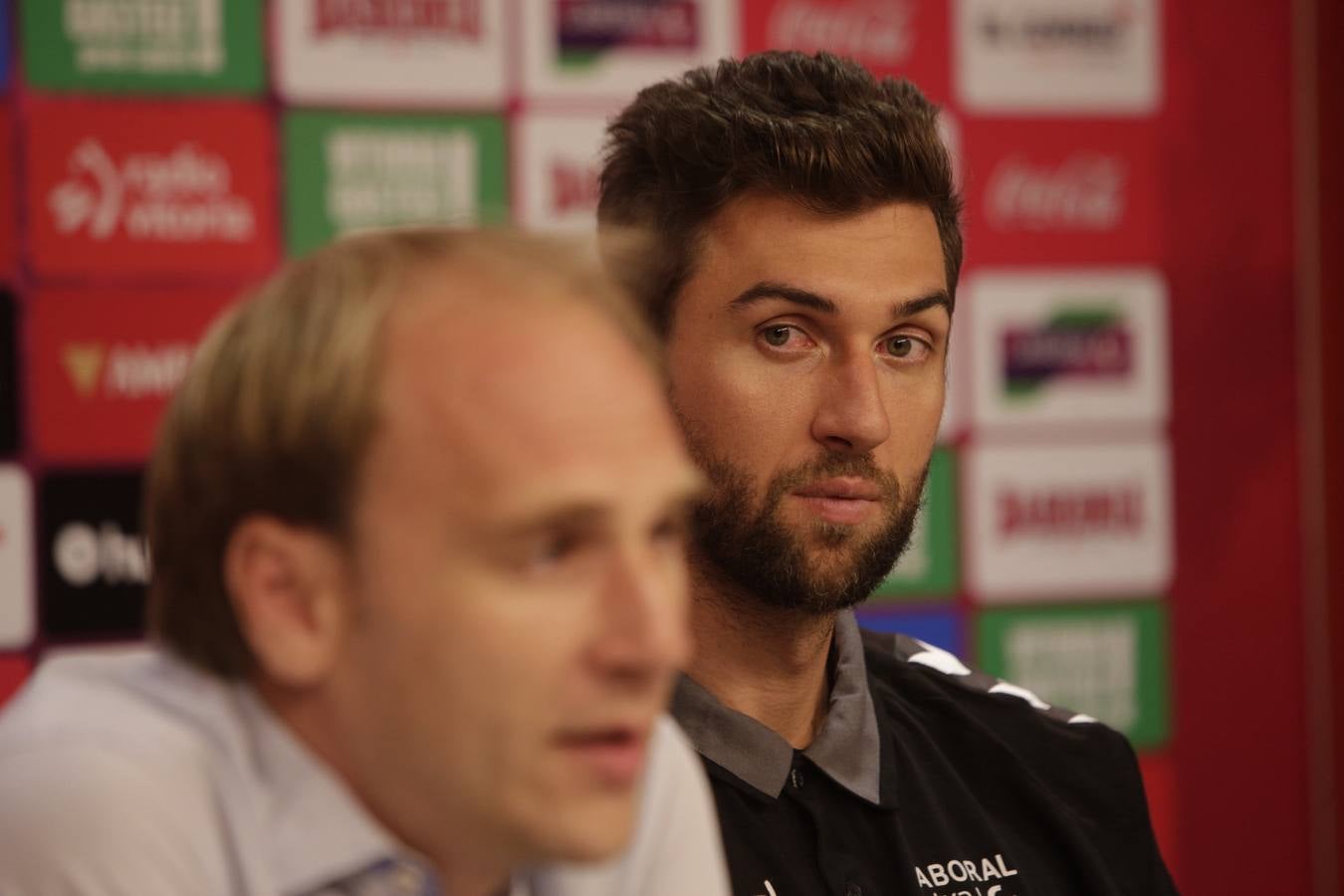 Bargnani, presentado como nuevo jugador baskonista