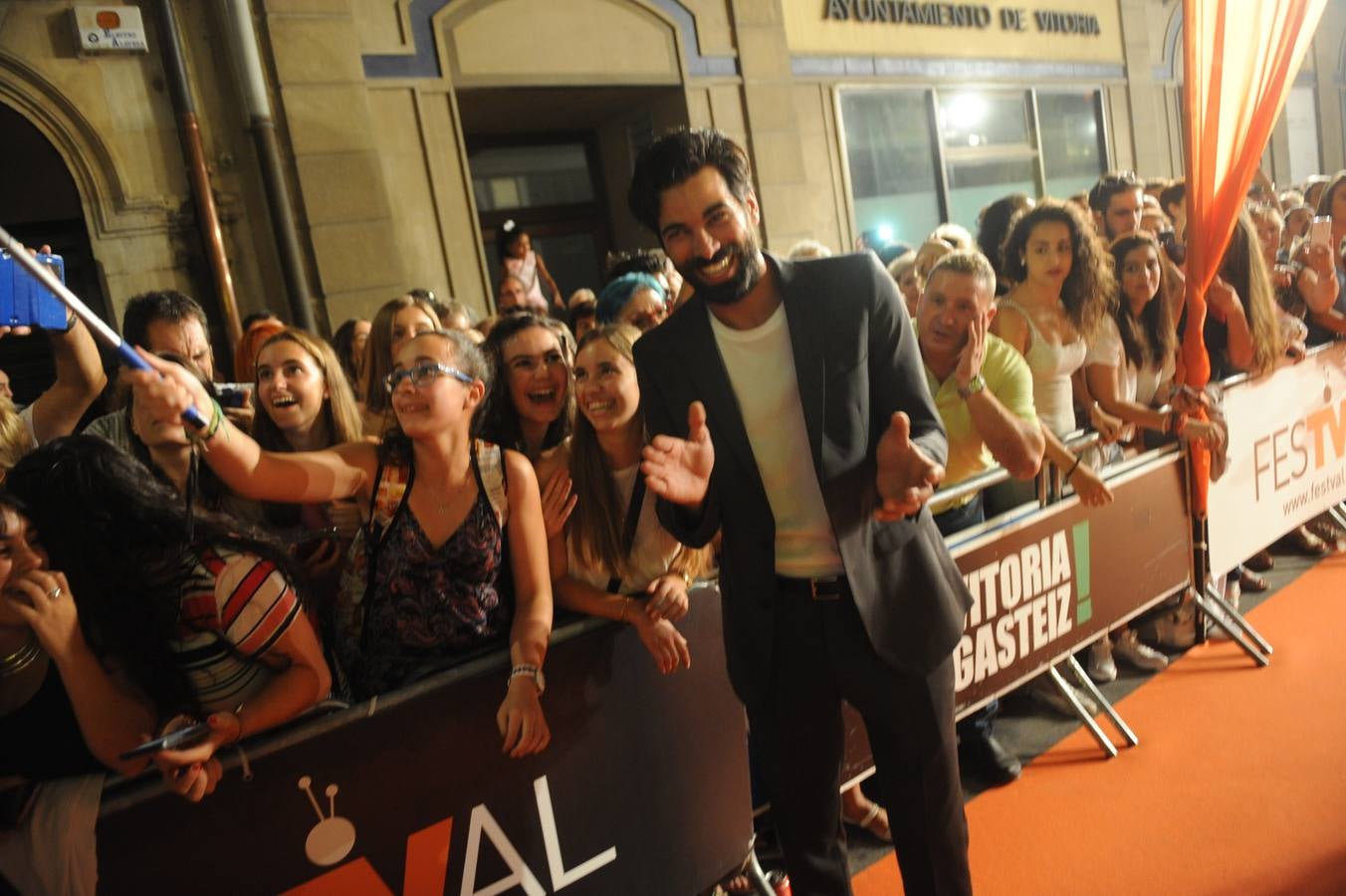 &#039;Olmos y Robles&#039; toman el Teatro Principal de Vitoria