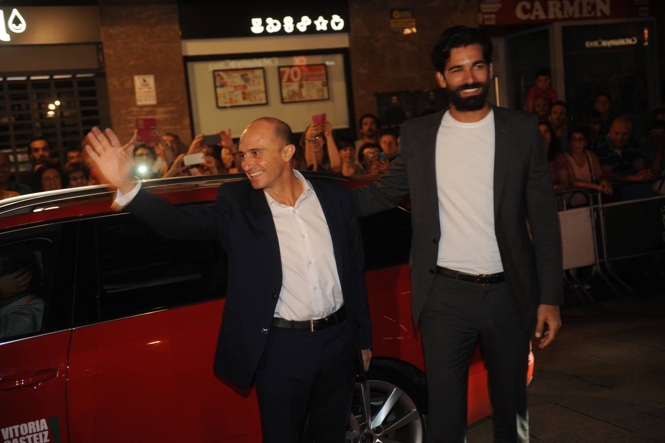 &#039;Olmos y Robles&#039; toman el Teatro Principal de Vitoria