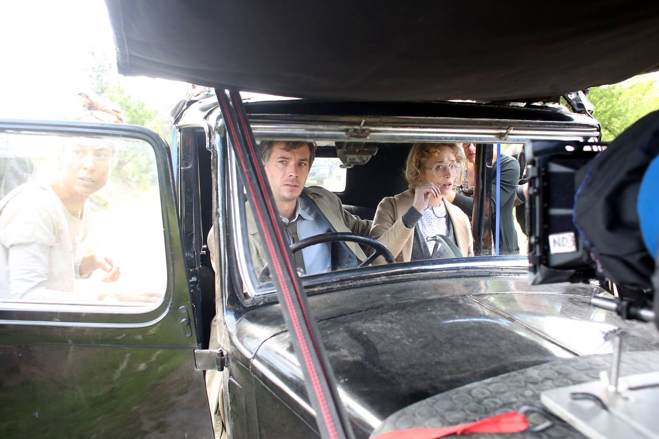 James D'Arcy e Ingrid Garcia Jonsson durante el rodaje de 'Gernika'. 