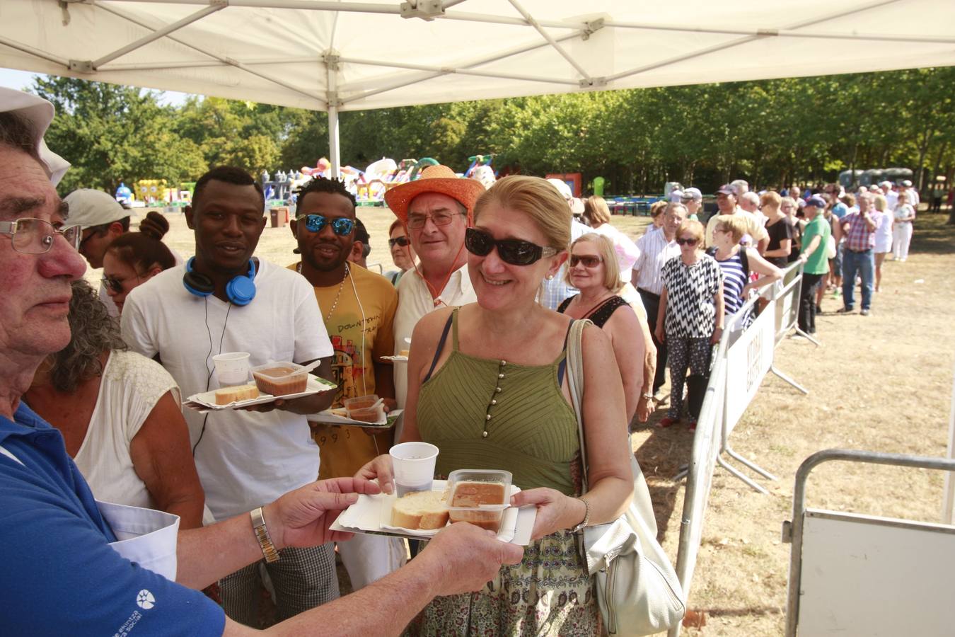 Calor, diversión y buenos alimentos en el día de Olárizu