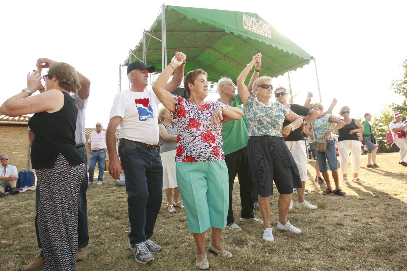 Calor, diversión y buenos alimentos en el día de Olárizu