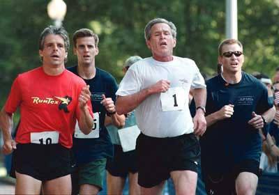 George Bush, en plena carrera.