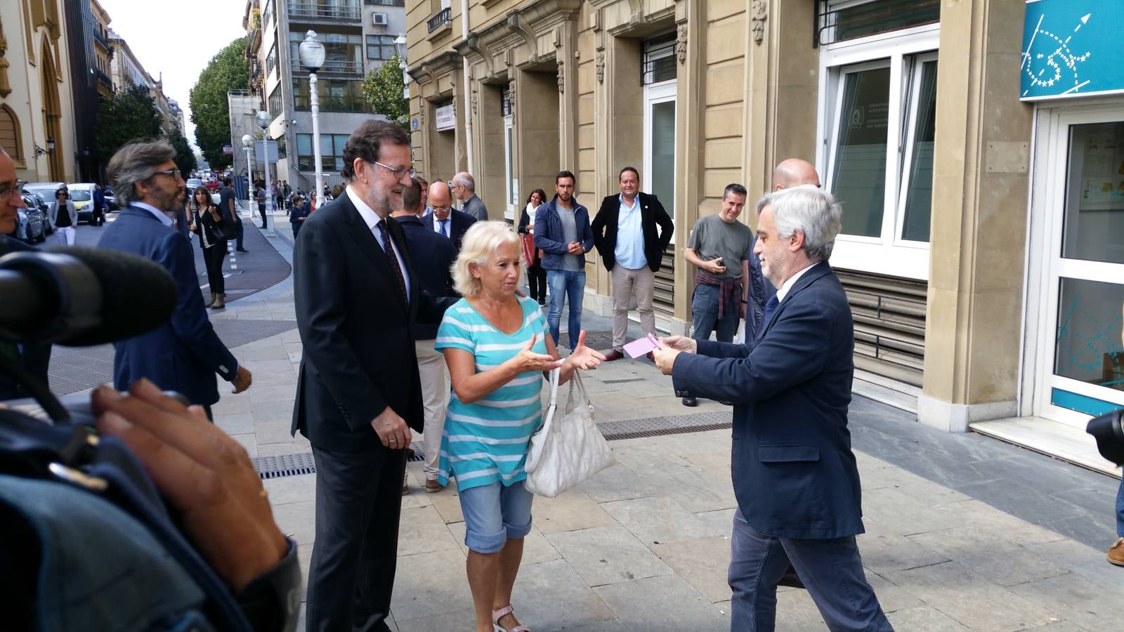 Rajoy levanta pasiones en San Sebastián