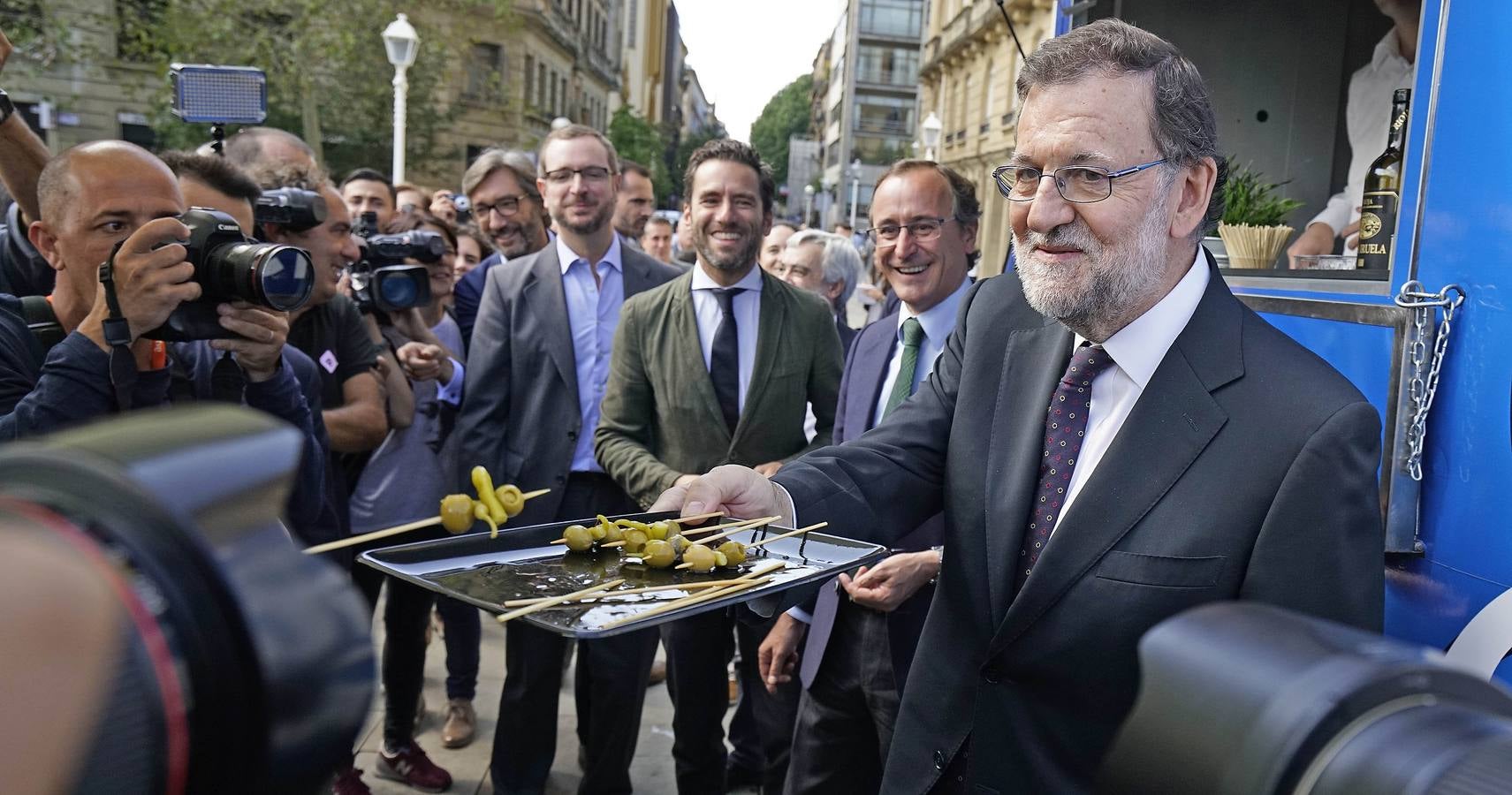 Rajoy levanta pasiones en San Sebastián