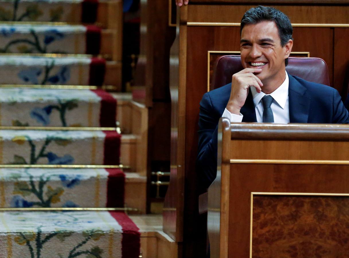 Tras las segundas elecciones, fue Sánchez el que votó 'no' a un gobierno presidido por Mariano Rajoy.