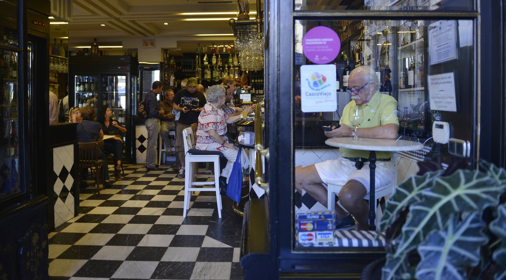 El Víctor Montes ha sido un clásico de la Plaza Nueva, visitado cada año por miles de turistas.