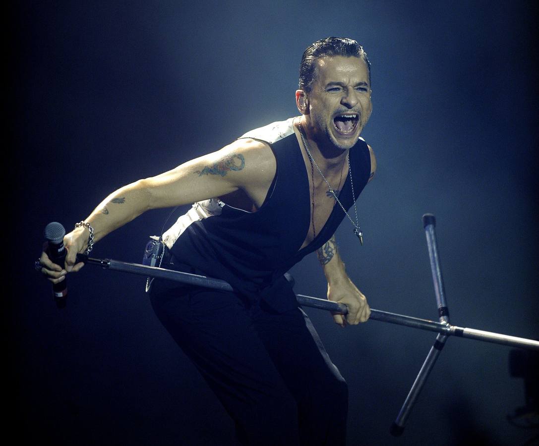 Dave Gahan, durante el concierto de Depeche Mode en Bilbao BBK Live 2013. 