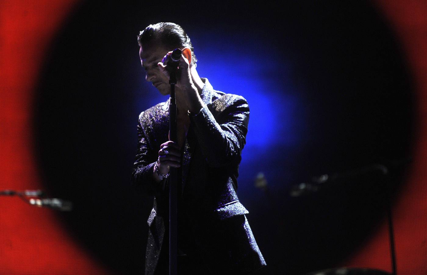 Dave Gahan, durante el concierto de Depeche Mode en Bilbao BBK Live 2013. 