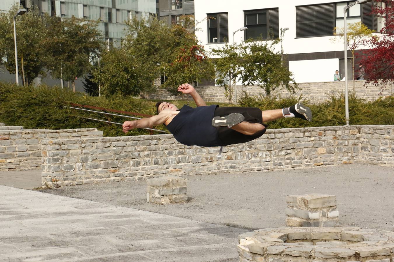 Vitoria se impulsa a la moda del parkour
