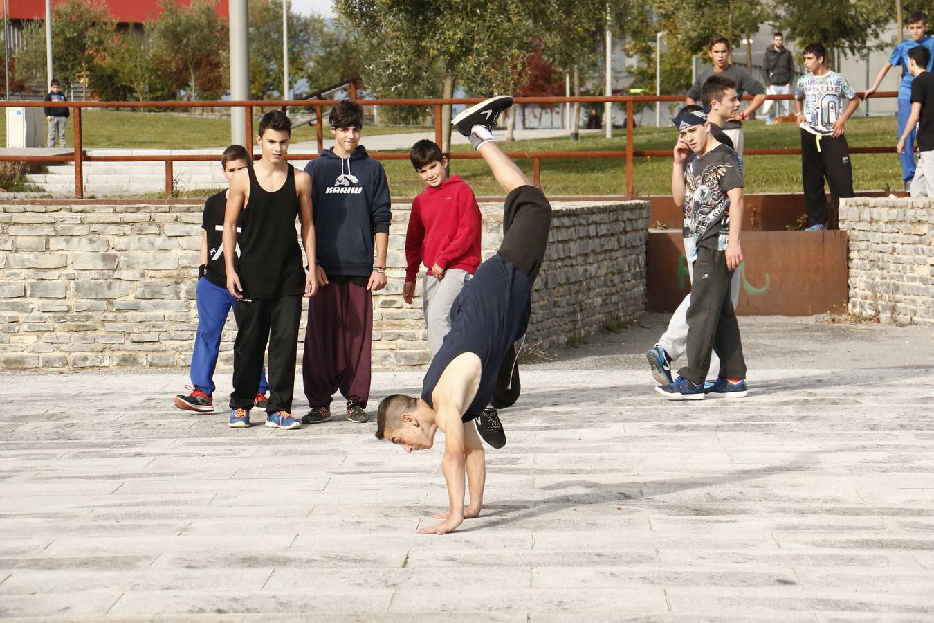 Vitoria se impulsa a la moda del parkour