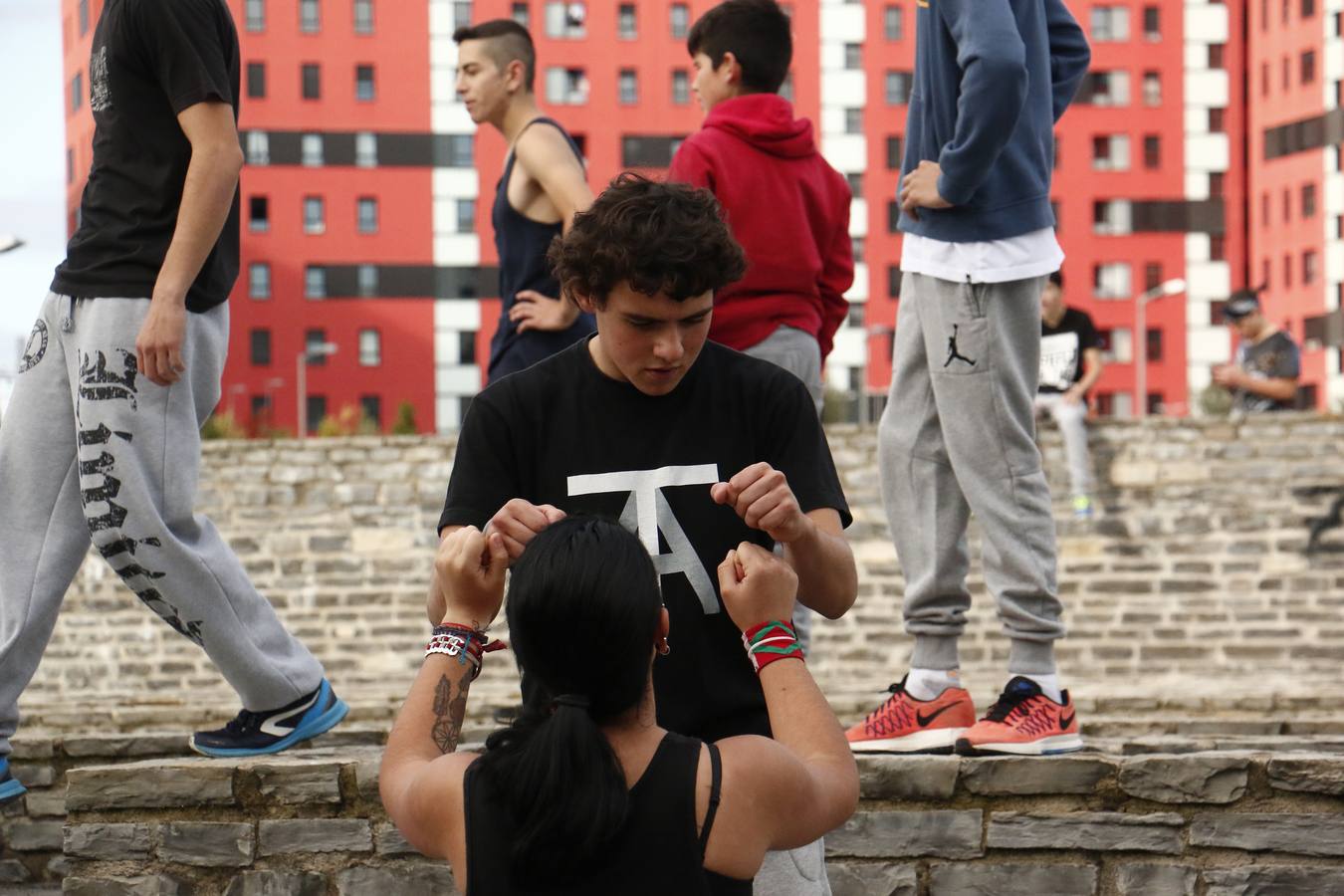 Vitoria se impulsa a la moda del parkour