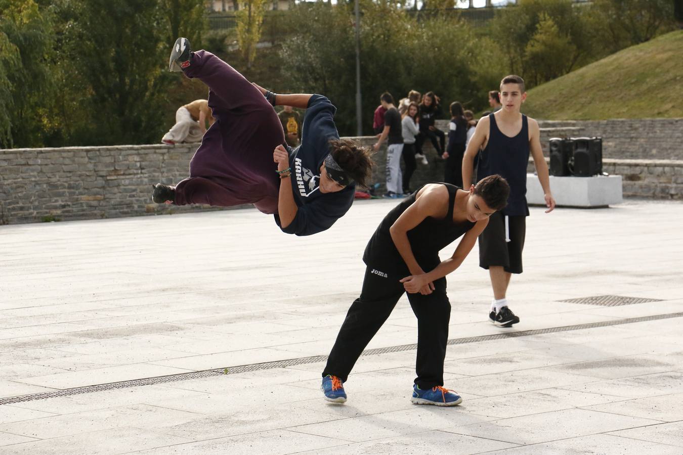 Vitoria se impulsa a la moda del parkour