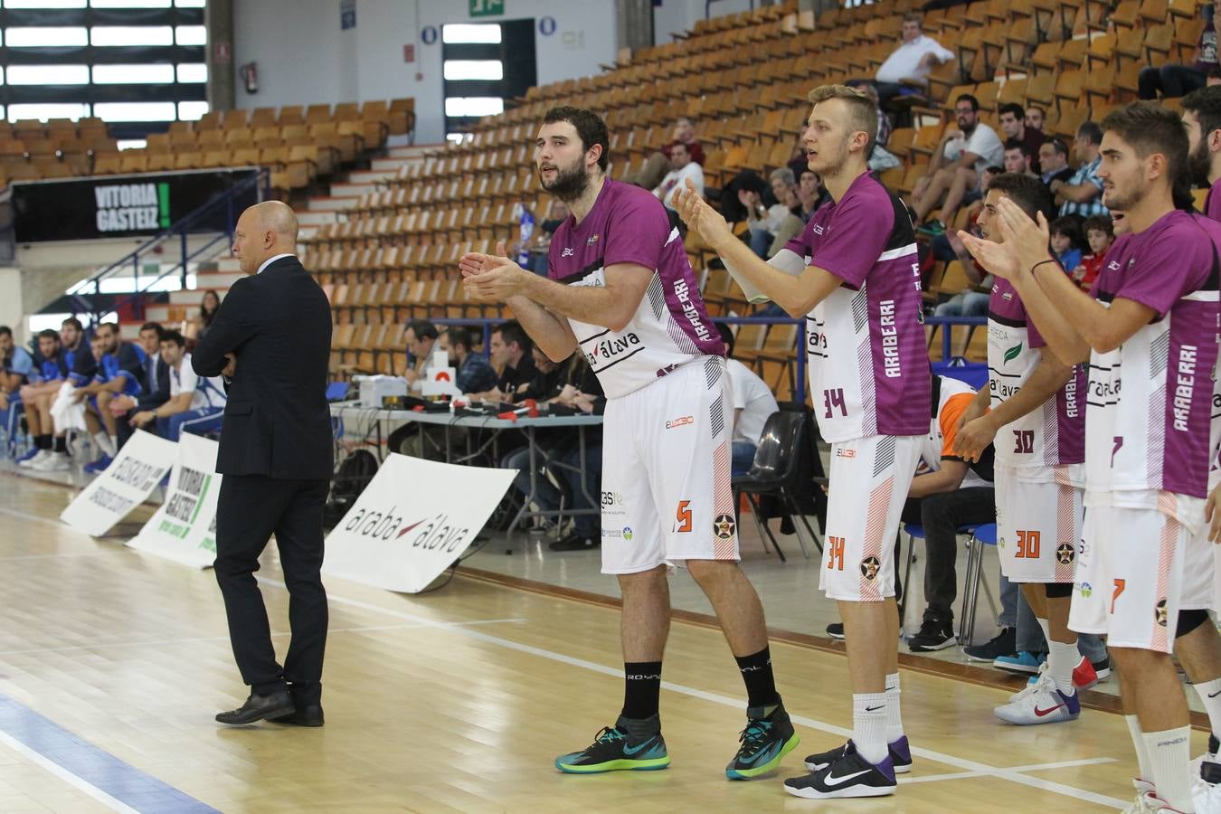 Sáenz Horeca Araberri - Baloncesto Melilla