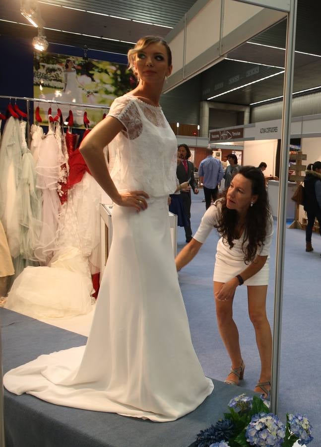 Novias y novios tienen una cita en el BEC