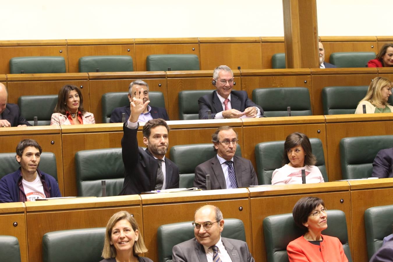 Constituido el nuevo Parlamento vasco