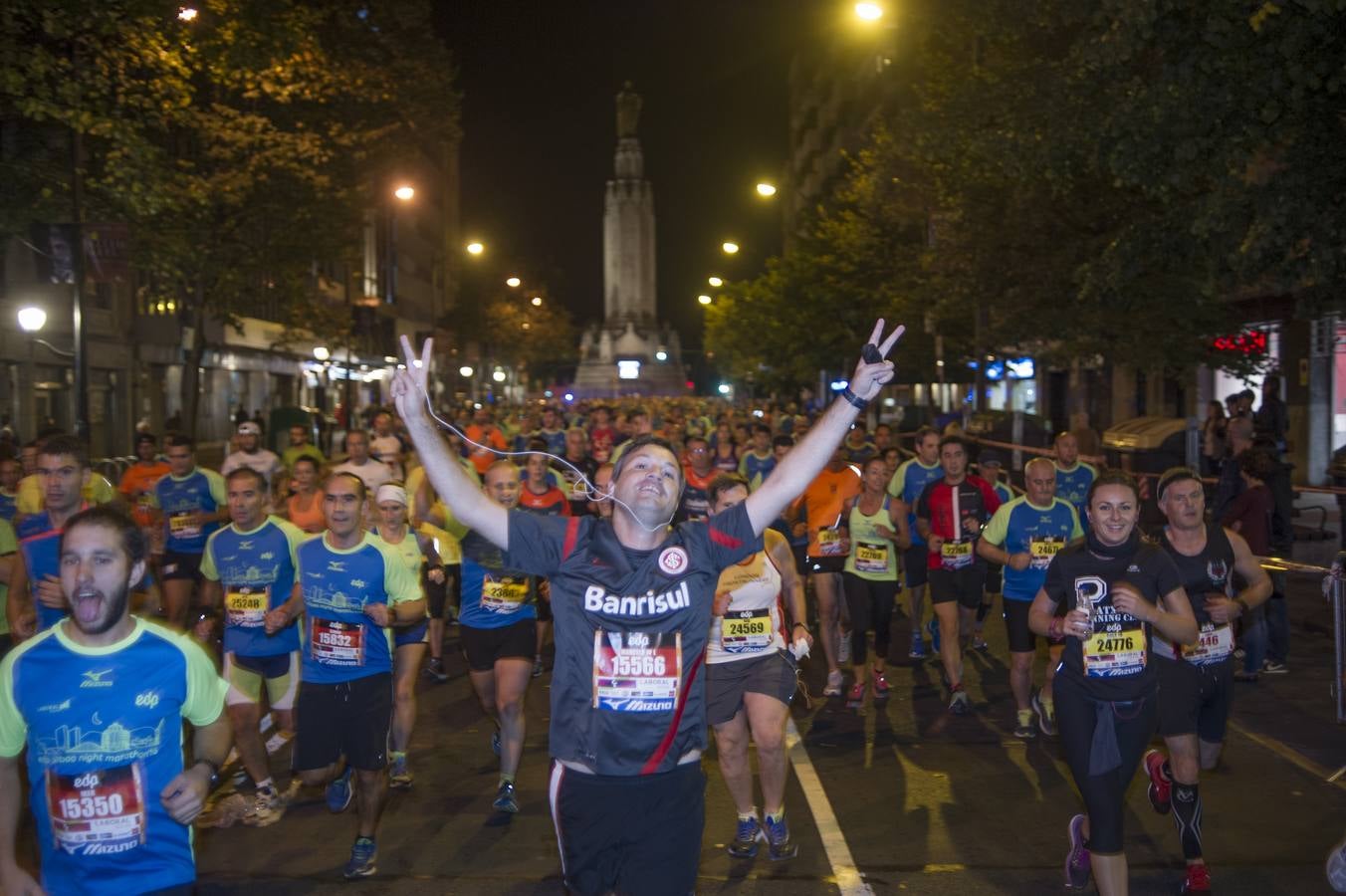 Las mejores imágenes del Bilbao Night Marathon 2016