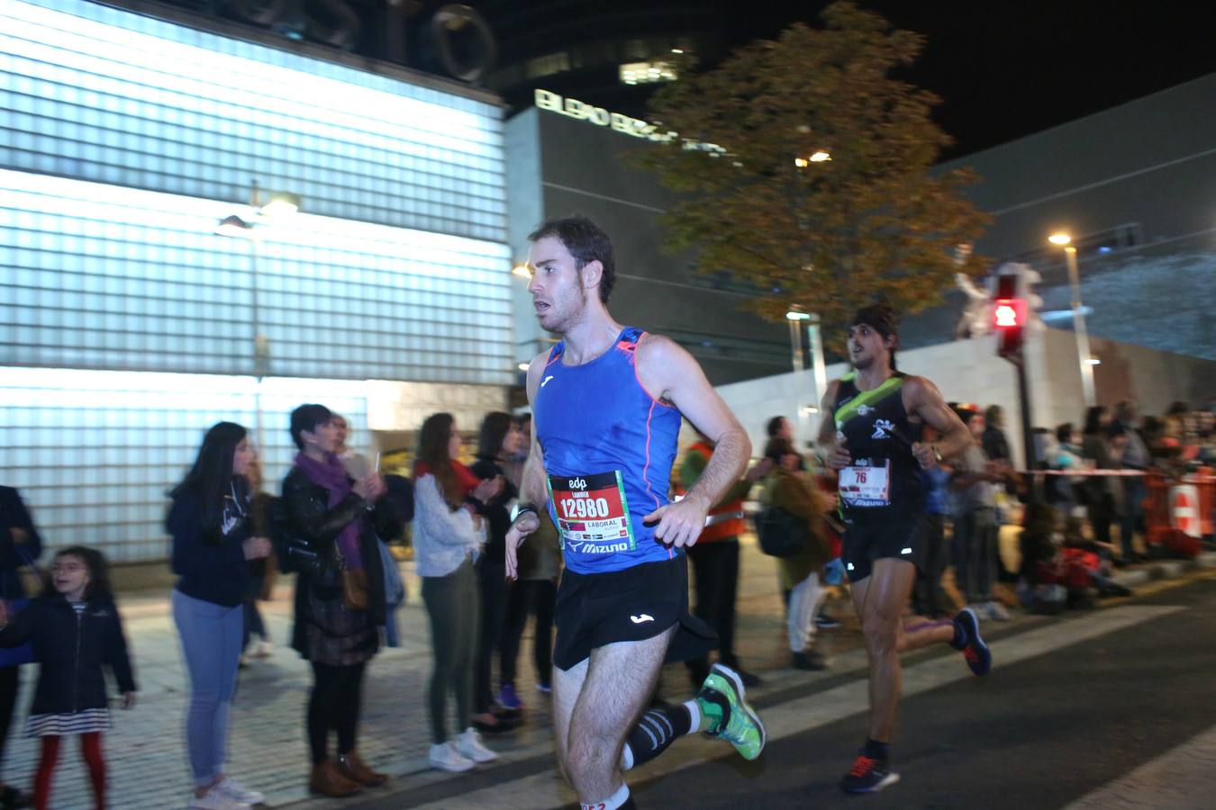 Las mejores imágenes del Bilbao Night Marathon 2016