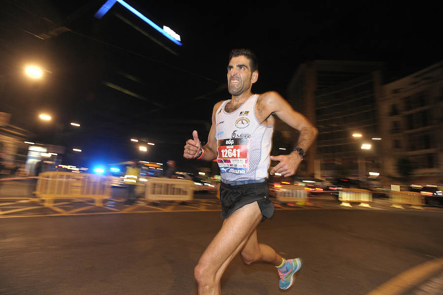 Las mejores imágenes del Bilbao Night Marathon 2016