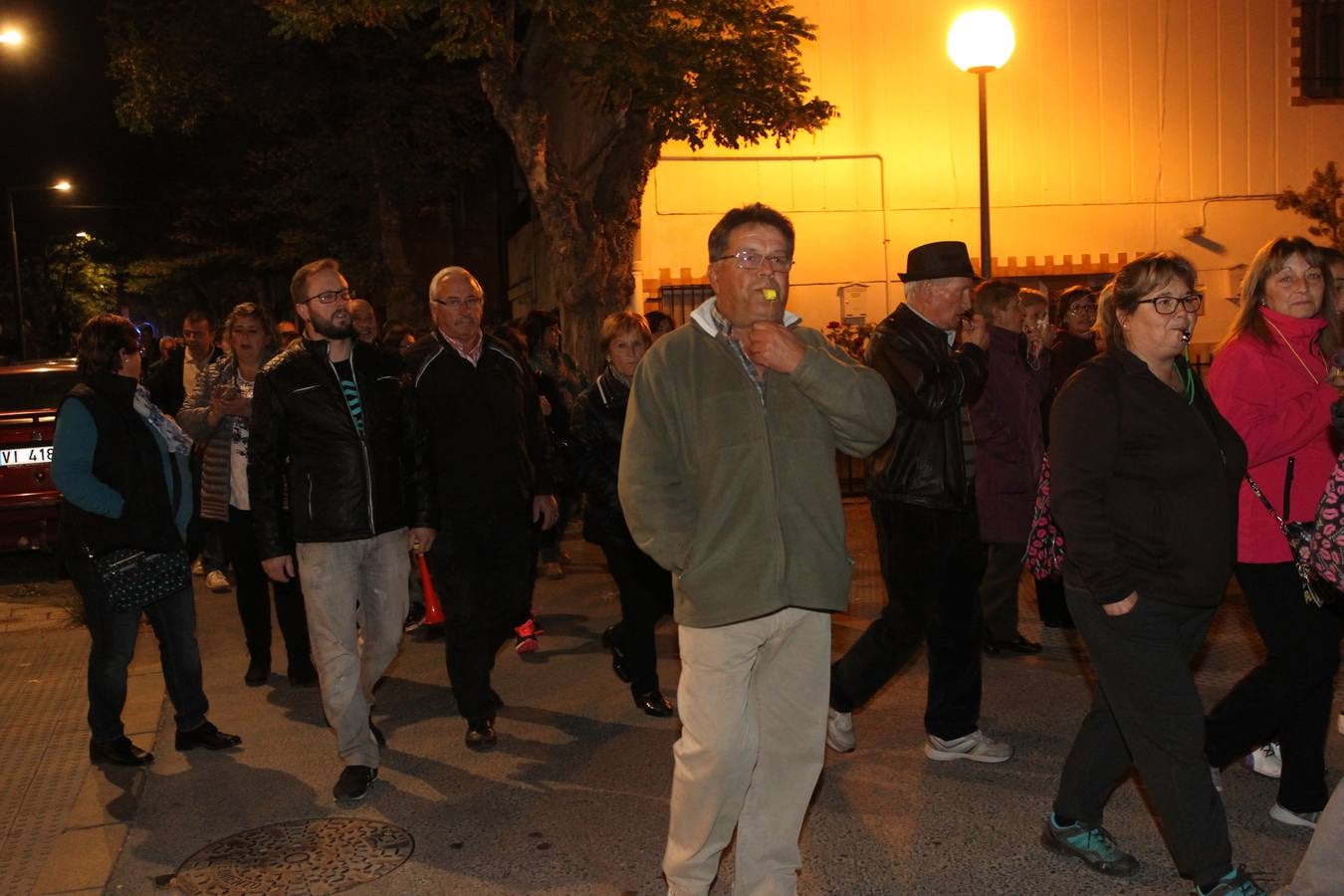 Vecinos del barrio bilbaíno de Ollerías acuden a la protesta diaria de Abetxuko contra &#039;los pichis&#039;