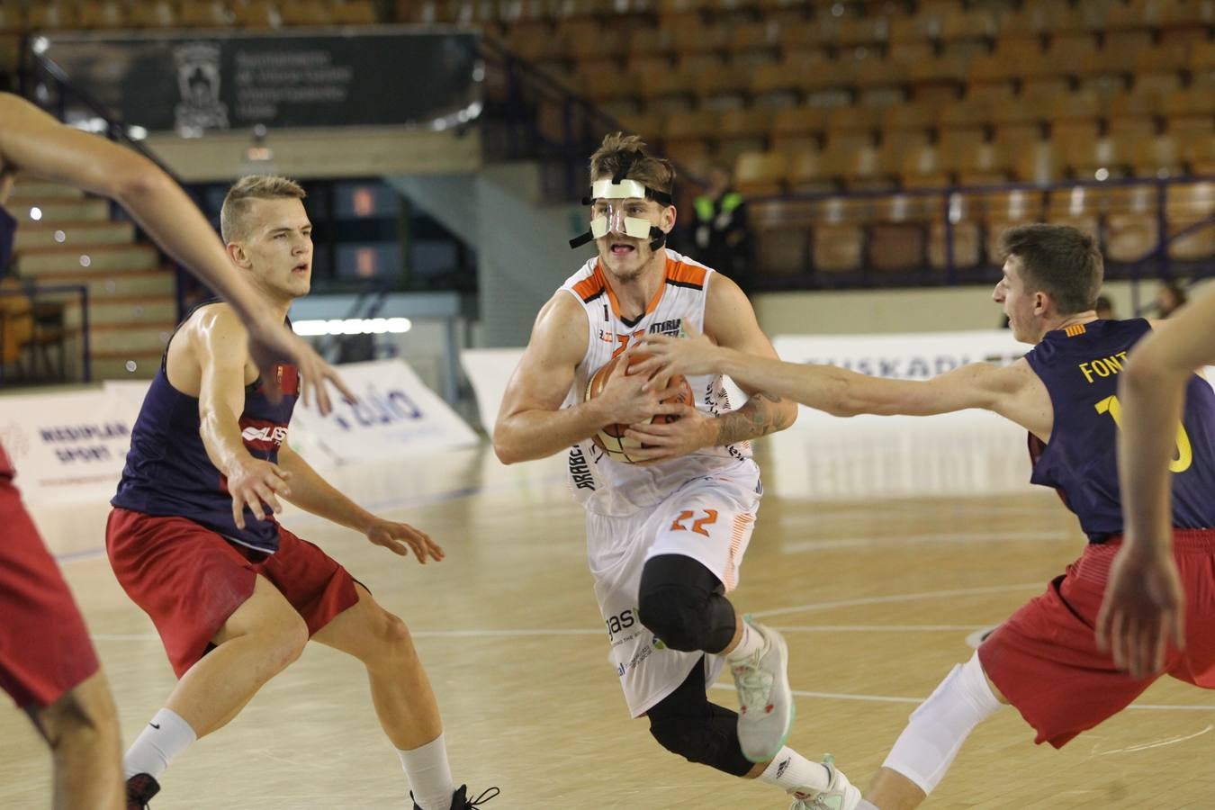 Araberri 72 - Barcelona B 65