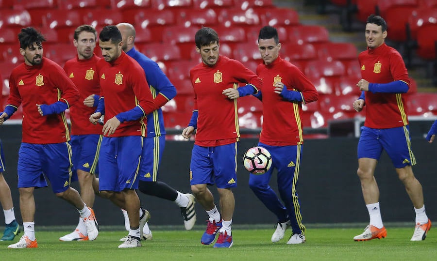 Aduriz pisa la alfombra de Wembley