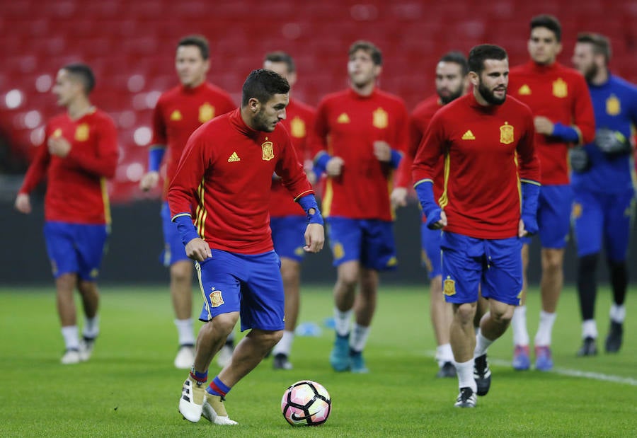 Aduriz pisa la alfombra de Wembley