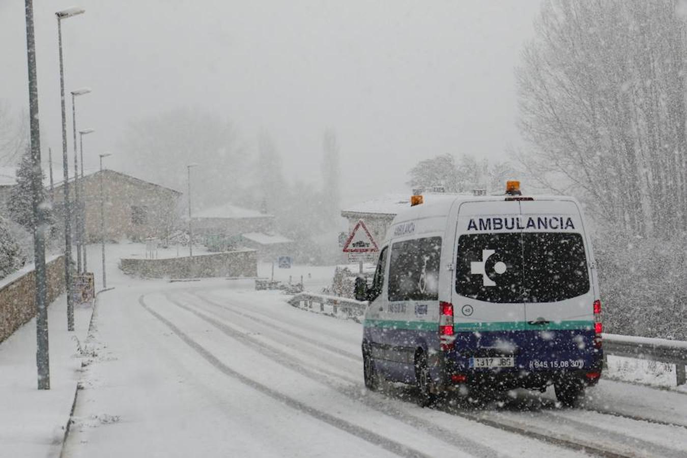 La primera nevada del otoño en Álava