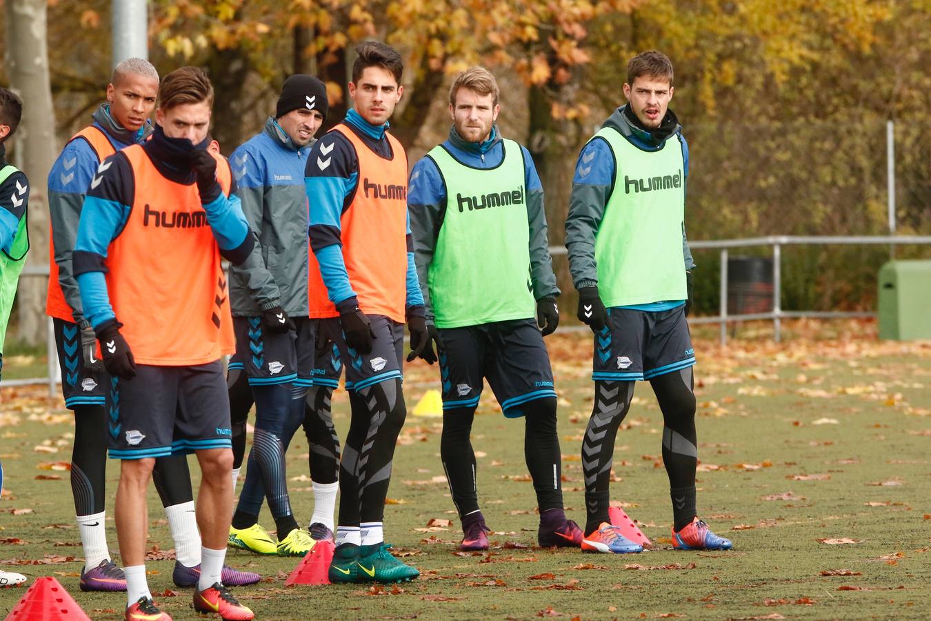 Entrenamiento otoñal del Alavés en Betoño