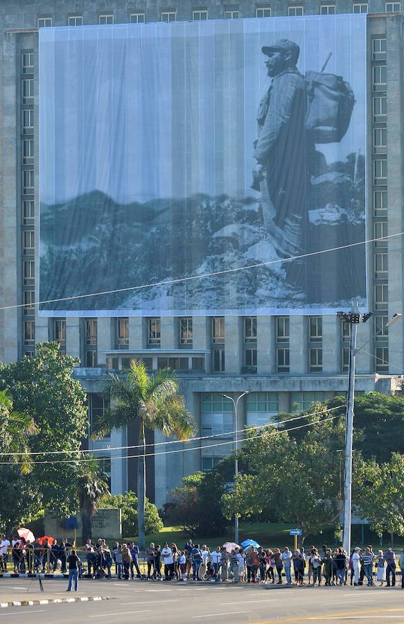 Los cubanos despiden a Fidel Castro