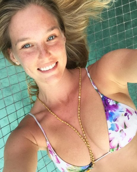 Bar Refaeli, radiante antes, durante y después del embarazo