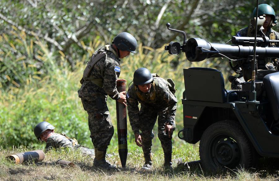 Honduras celebra el Día del Artillero