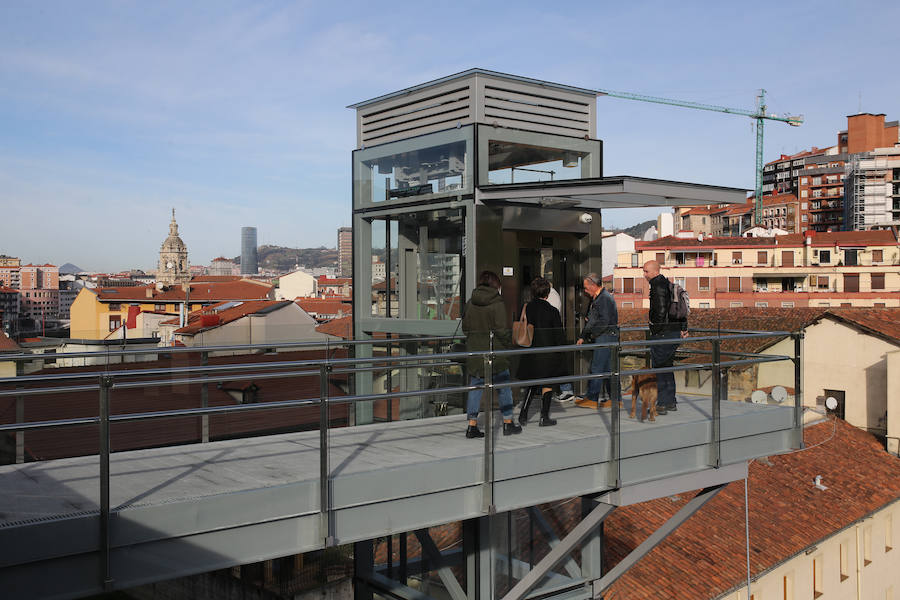 Bilbao inaugura el nuevo ascensor de Atxuri
