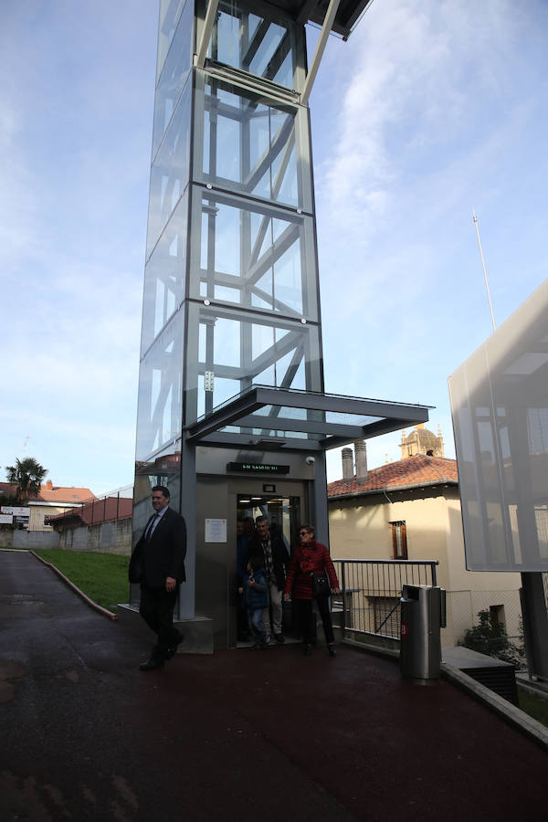 Bilbao inaugura el nuevo ascensor de Atxuri