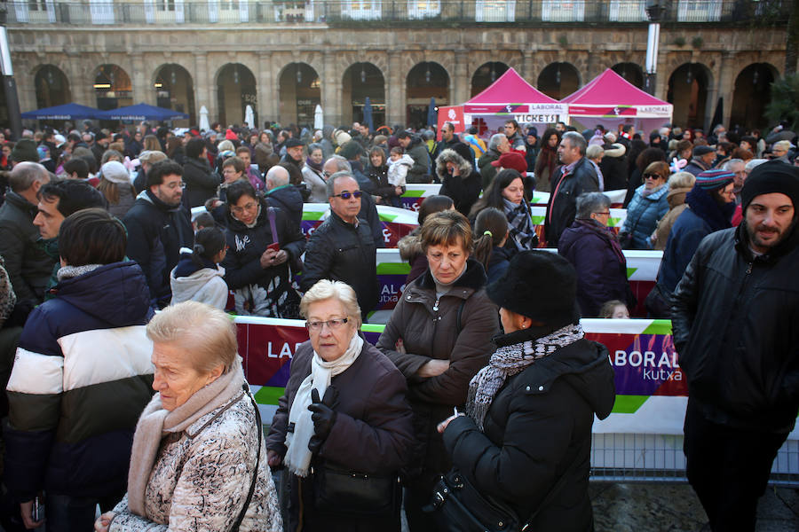 Roscón solidario en la Plaza Nueva de Bilbao