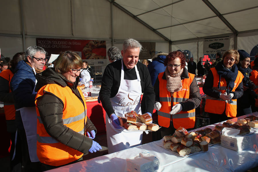 Roscón solidario en la Plaza Nueva de Bilbao