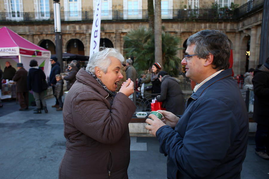 Roscón solidario en la Plaza Nueva de Bilbao