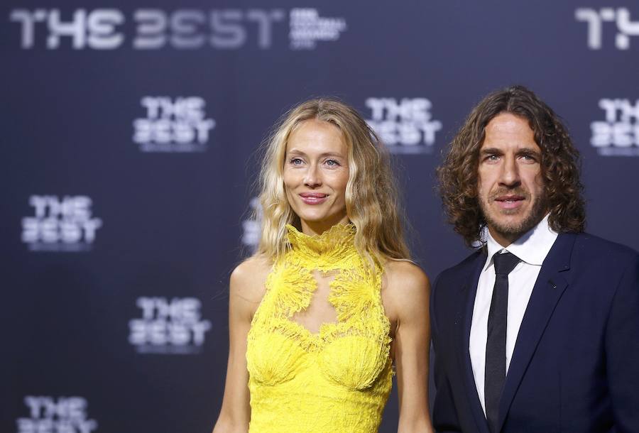 Cristiano posa por primera vez con su novia y su hijo en los premios FIFA