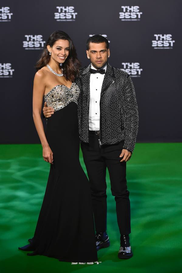 Cristiano posa por primera vez con su novia y su hijo en los premios FIFA