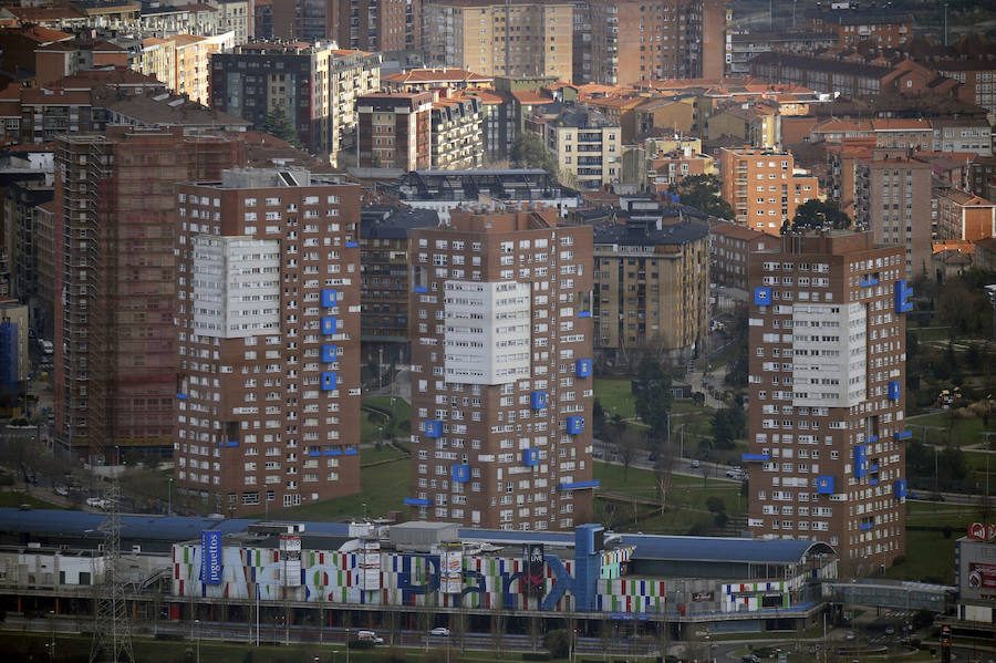 Torres de San Vicente en Barakaldo, junto al complejo comercial Megapark.