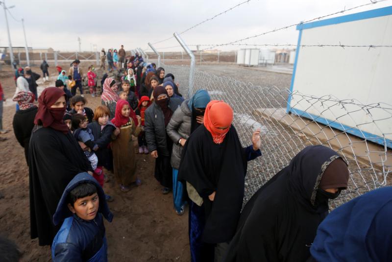 Los desplazados huyen de Mosul, baluarte del Estado Islámico