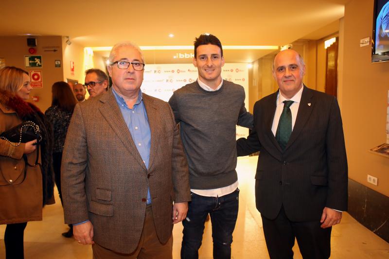 Alberto Uribe-Echevarría, Aritz Aduriz y Jon Muñoz.