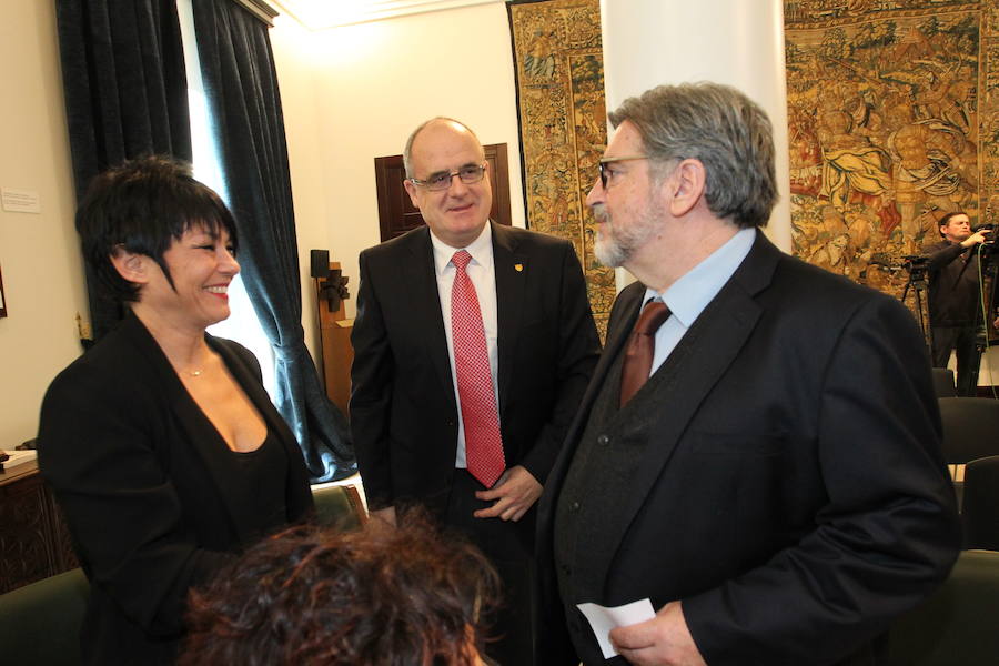 Homenaje a Joseba Leizaola en el Parlamento vasco