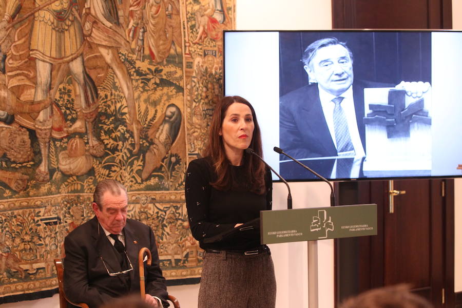 Homenaje a Joseba Leizaola en el Parlamento vasco