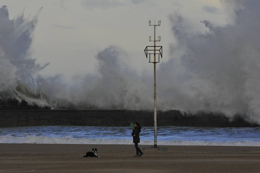Viento y oleaje en Plentzia.