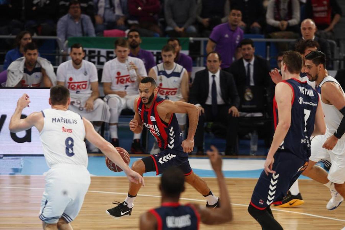 El Real Madrid - Baskonia, en imágenes