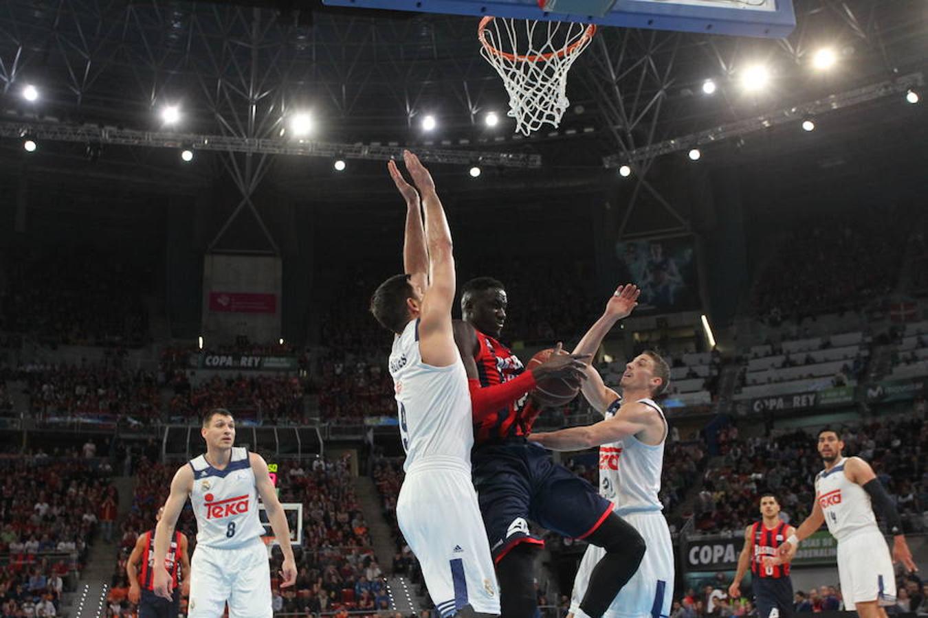 El Real Madrid - Baskonia, en imágenes